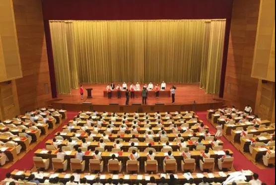 集團(tuán)黨委書記、董事長慕镕鍵被授予“山東省非公有制經(jīng)濟(jì)人士優(yōu)秀中國特色社會主義事業(yè)建設(shè)者”稱號